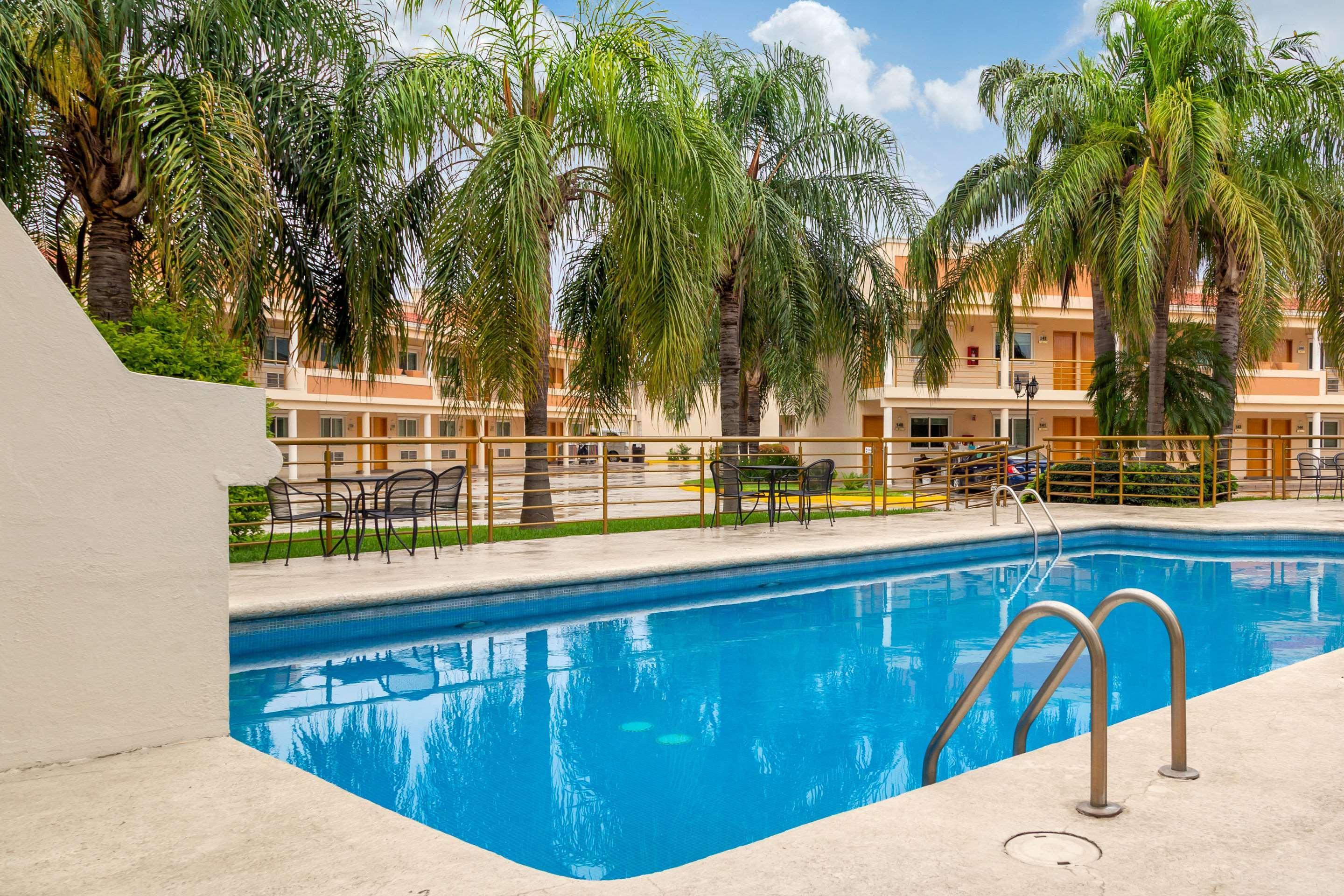 Comfort Inn Monterrey Norte San Nicolás de los Garzas Dış mekan fotoğraf