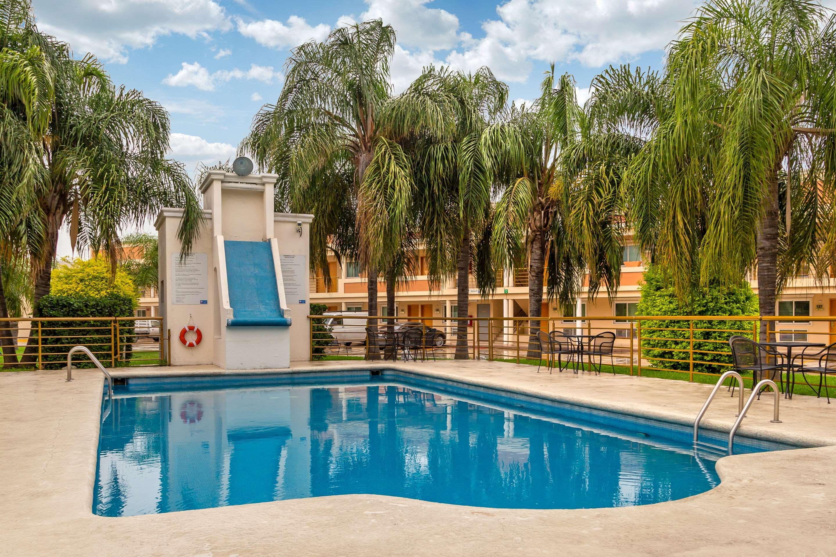 Comfort Inn Monterrey Norte San Nicolás de los Garzas Dış mekan fotoğraf