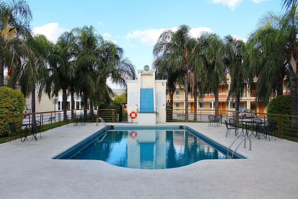 Comfort Inn Monterrey Norte San Nicolás de los Garzas Dış mekan fotoğraf